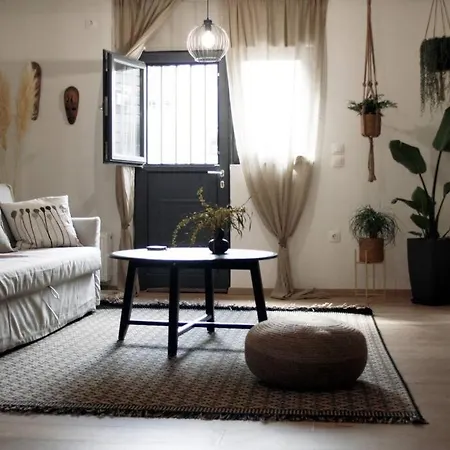 Apartment Cosy Cave By The Sea *